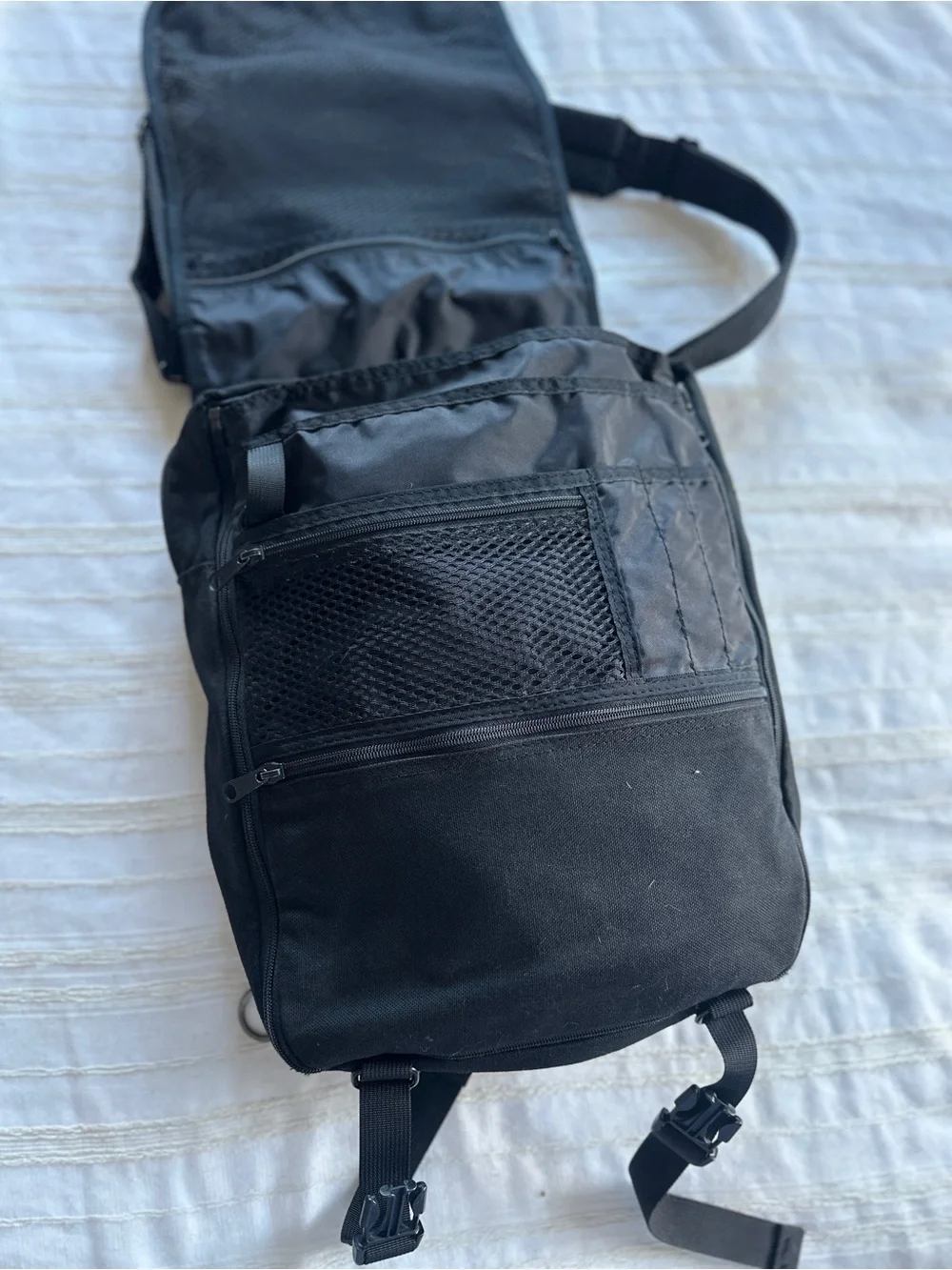 Vintage Eagle Creek 3-Way Convertible Backpack/Messenger Bag